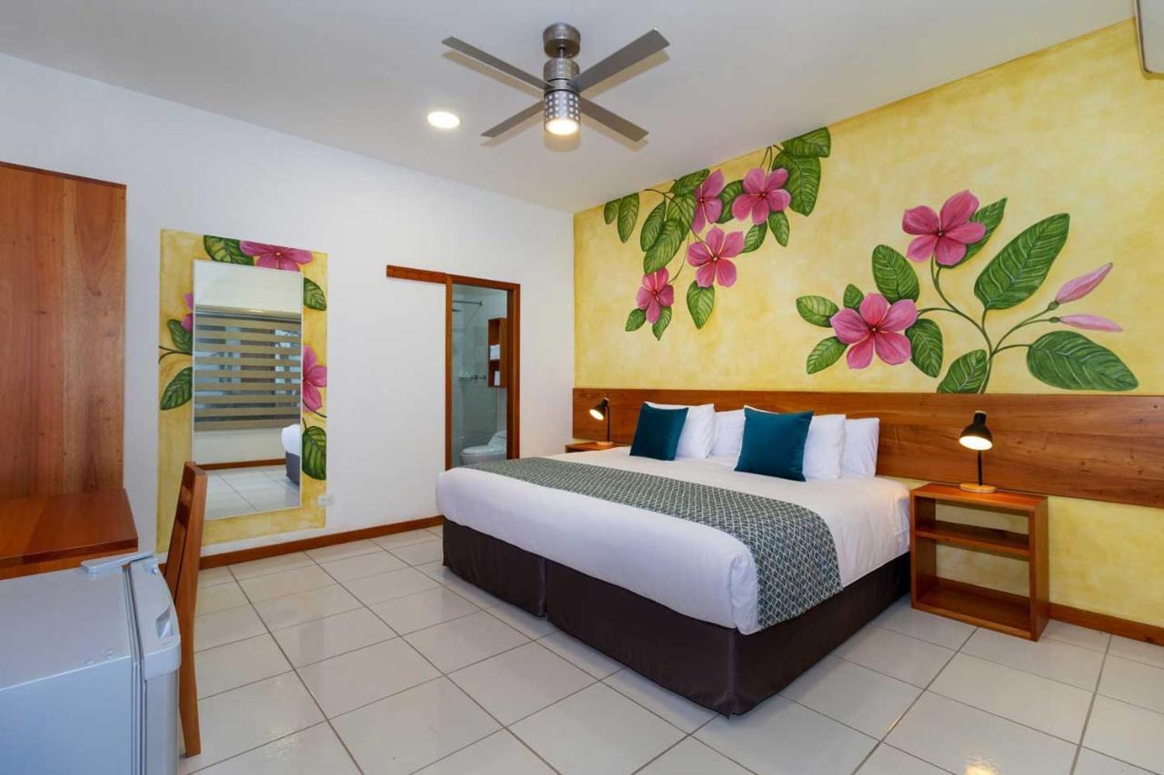Plaza Luna Suites Puerto Ayora  Exterior foto