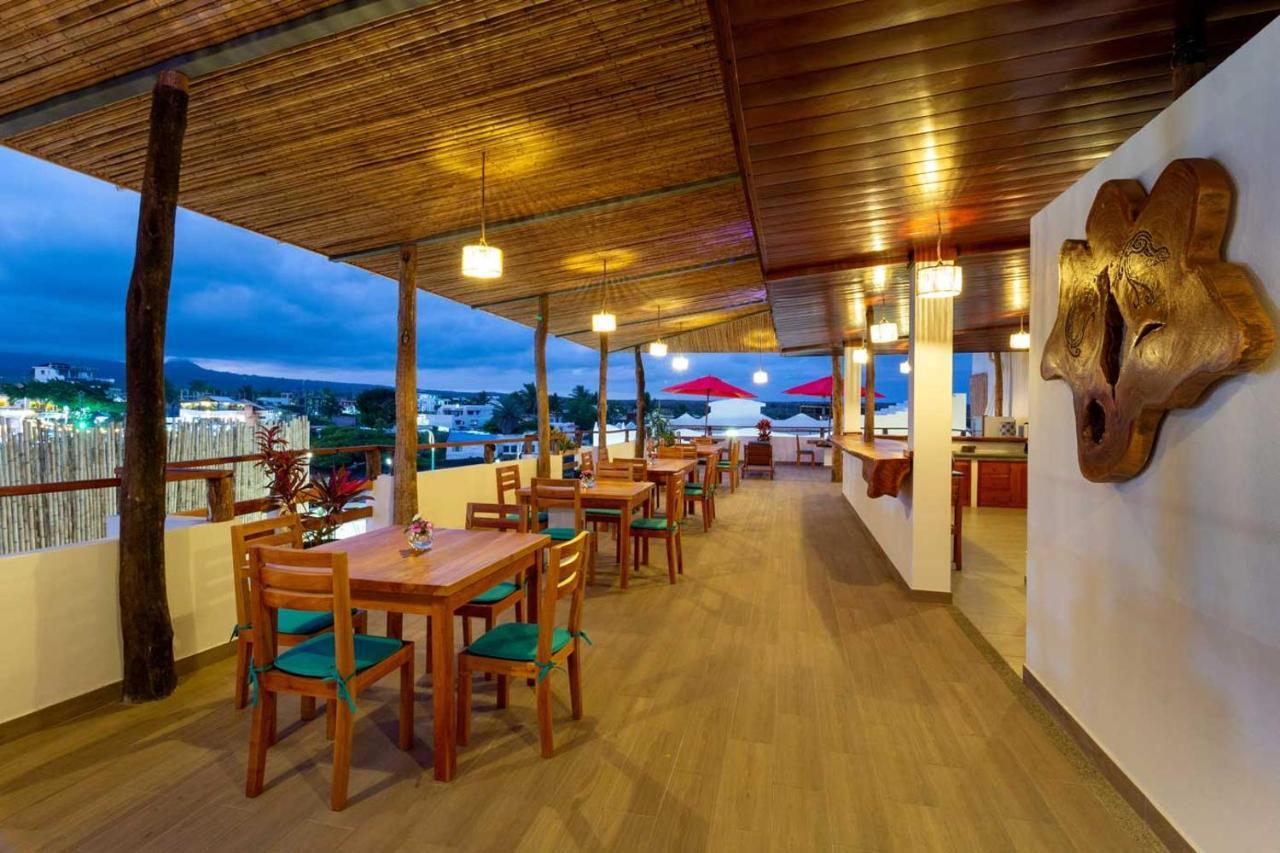 Plaza Luna Suites Puerto Ayora  Exterior foto